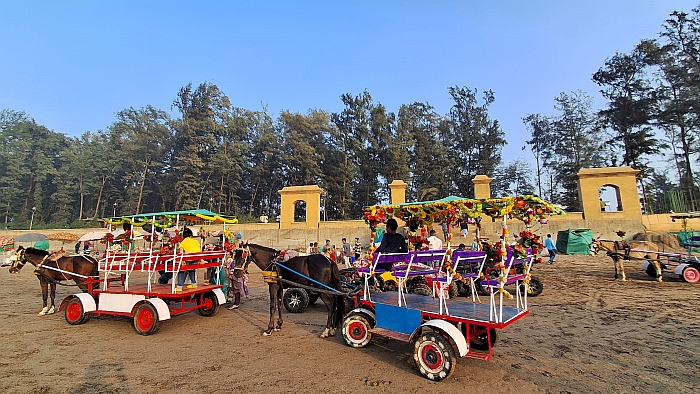 Children enjoy horse-cart rides at Jampore Beach