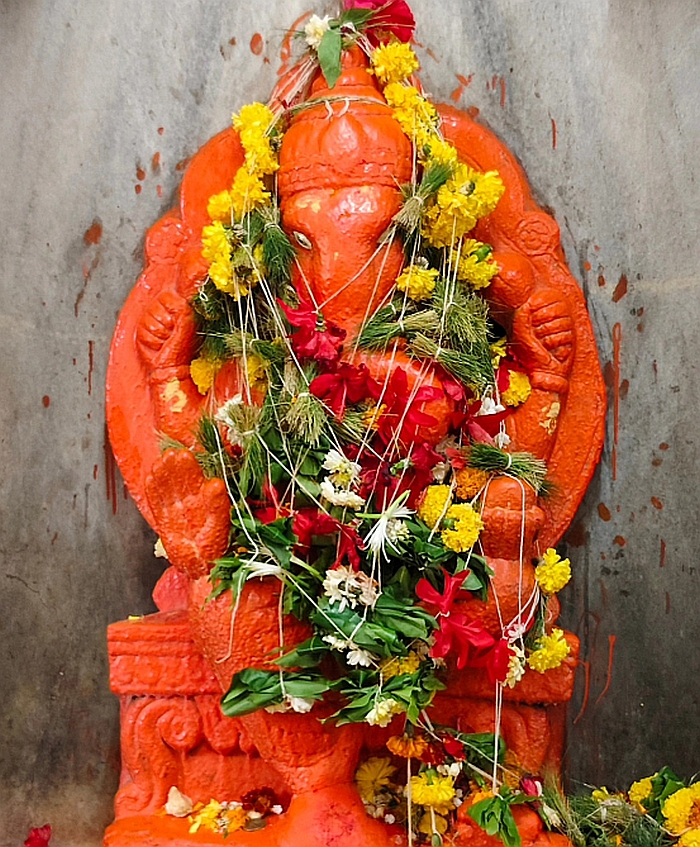 The Ganesh idol at Varadvinayak Temple